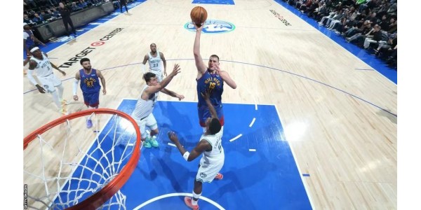 Jokic fører Denver Nuggets' comeback til sejr over Timberwolves